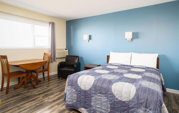 Hebridean Motel image 24